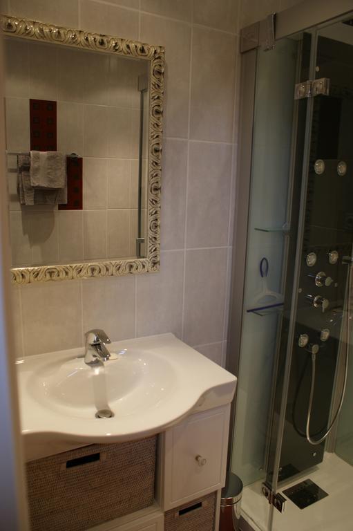 Gites Les Bains Riquewihr Habitación foto