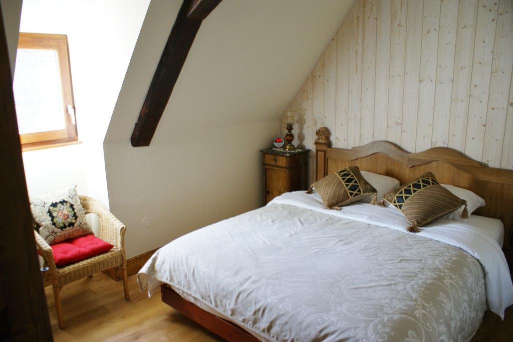 Gites Les Bains Riquewihr Habitación foto